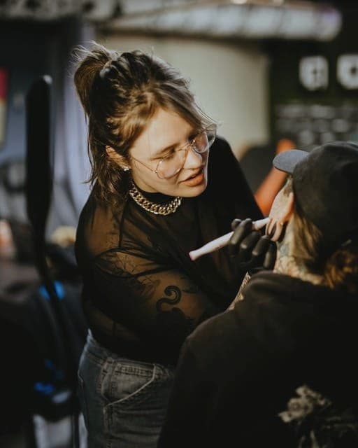 Rosi Bert, tattoo artist who uses InkDesk